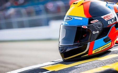 Head Safety Helmets in Car Racing Sports