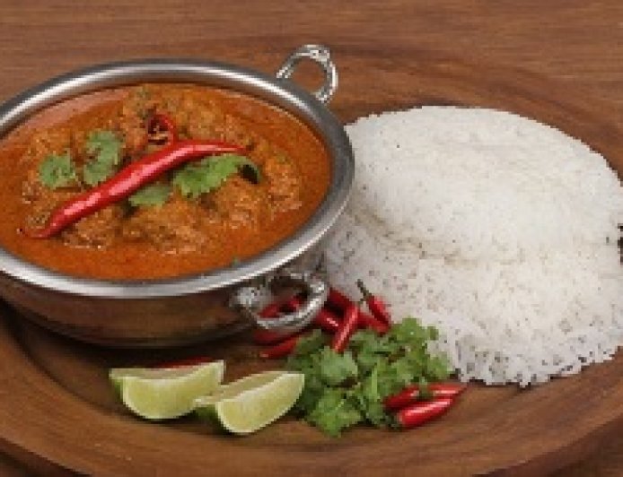 الكاري - الوجبة الحارة الهندية الشهيرة