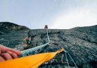 How to stay safe while mountain climbing